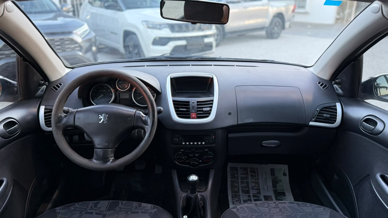 PEUGEOT - 207 COMPACT  ALLURE   XS   1.4  - MANUAL  - 2010